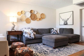 Cowboy Den-Hot Tub-Game Room-Pet Friendly-No Pet Fees!